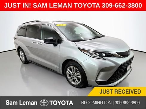 Used 2021 Toyota Sienna XSE w/ XSE Plus Package AWD/4WD image 1