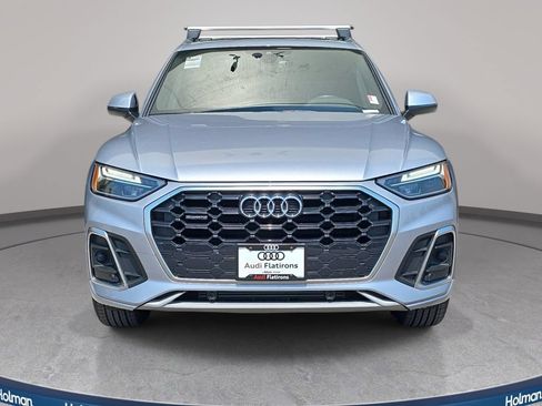 Used 2023 Audi Q5 2.0T Premium w/ Convenience Package AWD/4WD image 3