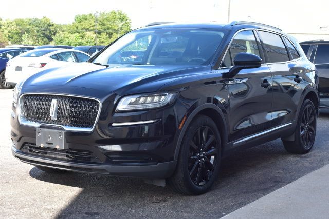Used 2022 Lincoln Nautilus Reserve w/ Monochromatic Package AWD/4WD image 17