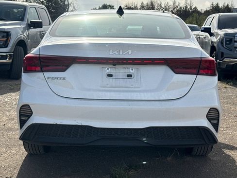 Used 2024 Kia Forte LXS FWD image 5