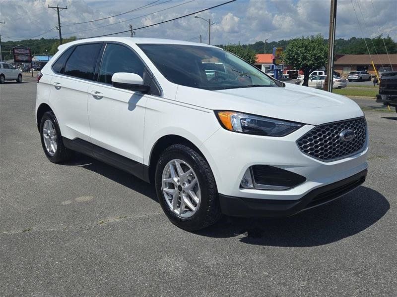 Used 2024 Ford Edge SEL w/ Convenience Package AWD/4WD image 9
