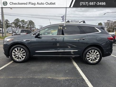 Used 2018 Buick Enclave Premium w/ LPO, Hit The Road Package image 3