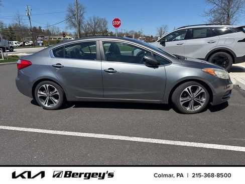Used 2015 Kia Forte EX w/ Premium Package image 5