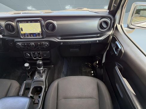 Used 2023 Jeep Wrangler Unlimited w/ Cold Weather Group AWD/4WD image 28