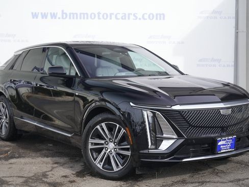 Used 2024 Cadillac Lyriq Luxury image 1