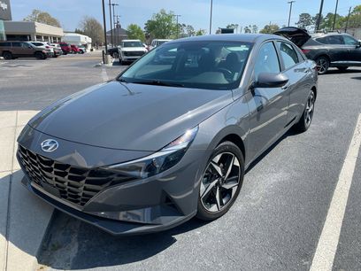 Certified 2023 Hyundai Elantra SEL w/ Convenience Package