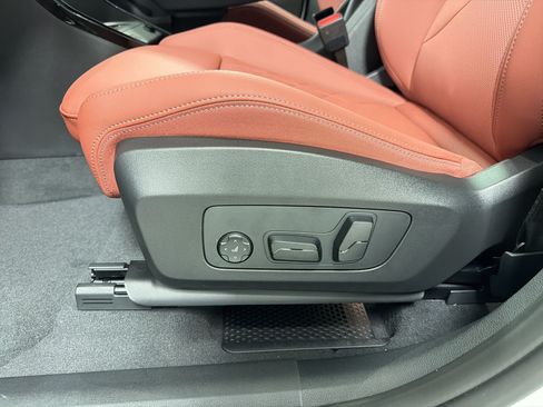 New 2026 BMW X1 xDrive28i w/ Convenience Package AWD/4WD image 13