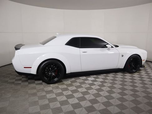 Used 2021 Dodge Challenger SRT Hellcat image 4