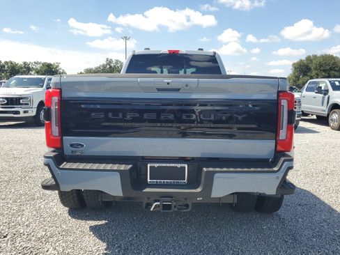 New 2026 Ford F450 Platinum w/ FX4 Off-Road Package image 9