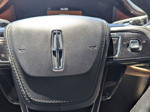 Used 2022 Lincoln Aviator Reserve w/ Equipment Group 201A AWD/4WD image 16
