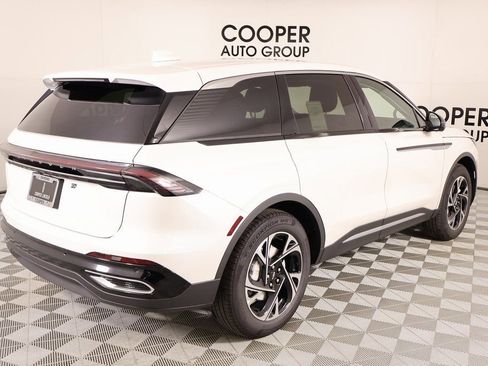 New 2026 Lincoln Nautilus Premier AWD/4WD image 21