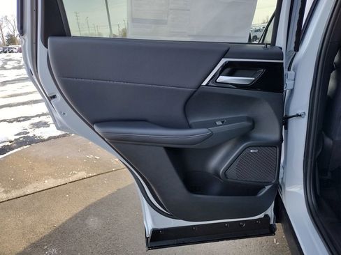 New 2026 Mitsubishi Outlander Trail Edition image 31