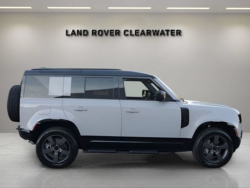 Used 2026 Land Rover Defender 110 X-Dynamic SE AWD/4WD image 6
