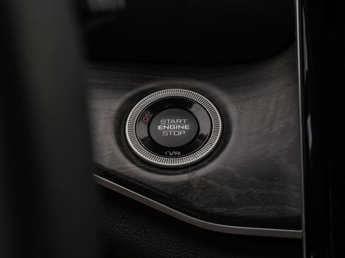 Used 2023 Jeep Grand Cherokee L Limited w/ Trailer Tow Group (B) AWD/4WD image 19