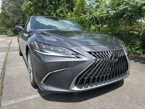 Used 2022 Lexus ES 300h Ultra Luxury w/ Protection Package (P3) FWD image 1