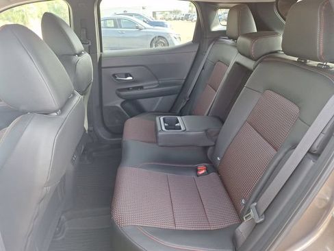New 2026 Nissan Kicks SR FWD image 24