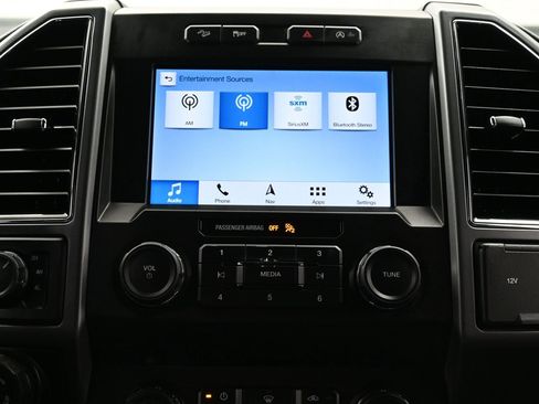 Used 2019 Ford F150 XLT w/ Equipment Group 302A Luxury AWD/4WD image 33