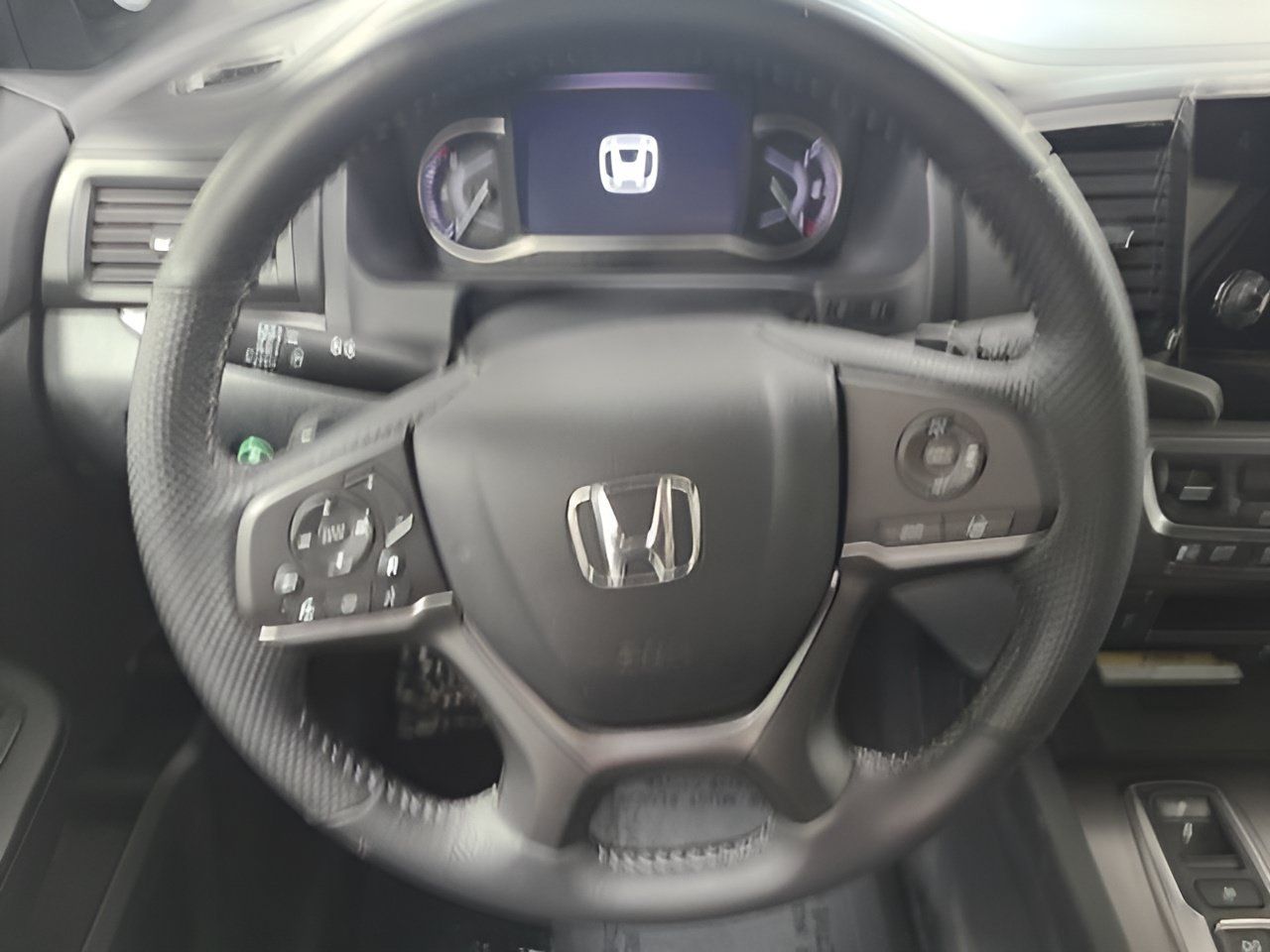 Used 2023 Honda Passport EX-L image 25