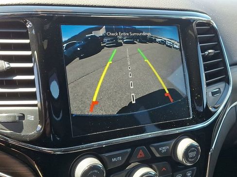 Used 2020 Jeep Grand Cherokee Limited w/ Premium Lighting Group image 18