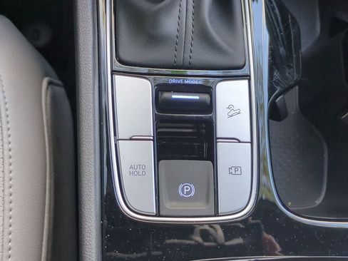 Used 2025 Hyundai Santa Cruz SEL image 17