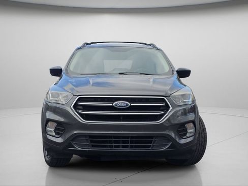 Used 2018 Ford Escape SE w/ SE Sport Appearance Package AWD/4WD image 3
