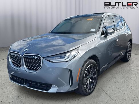 Certified 2025 BMW X3 xDrive30i w/ Premium Package image 9
