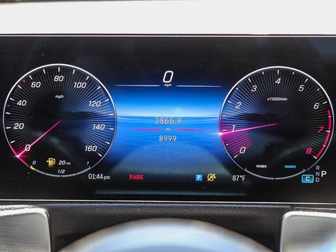 Used 2026 Mercedes-Benz GLB 250 4MATIC image 6
