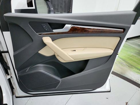 Used 2018 Audi Q5 Premium Plus image 28