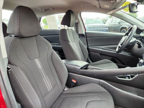 Certified 2023 Hyundai Elantra SEL w/ Convenience Package FWD image 16