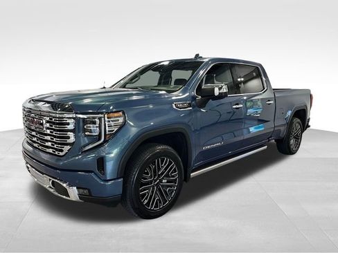 Used 2025 GMC Sierra 1500 Denali w/ Denali Reserve Package AWD/4WD image 3