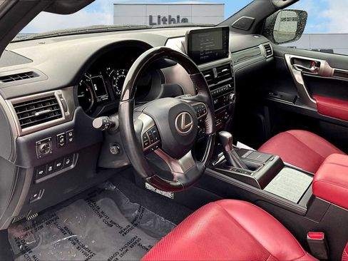 Used 2023 Lexus GX 460 Luxury image 2