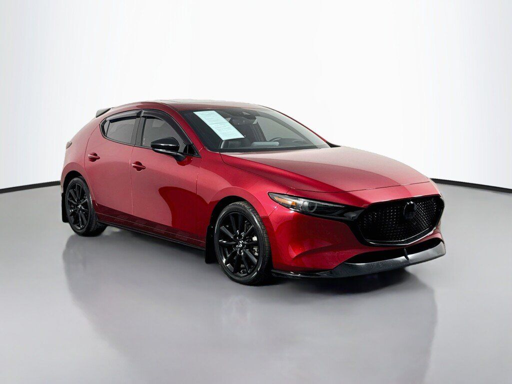 Used 2021 MAZDA MAZDA3 Hatchback w/Premium Plus Pkg AWD/4WD image 7