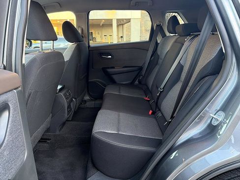 Used 2023 Nissan Rogue SV image 12