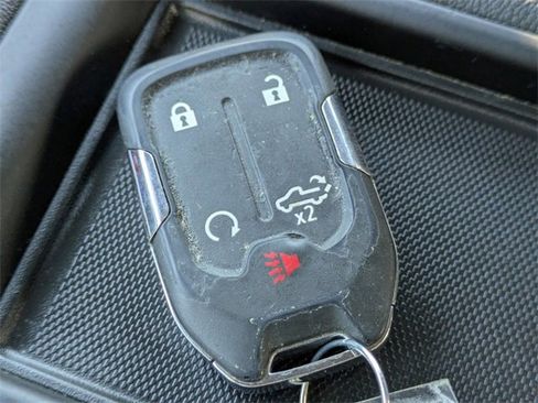 Used 2021 Chevrolet Silverado 1500 LT Trail Boss w/ Convenience Package II image 33