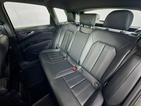 Used 2024 Audi Q4 e-tron Premium Plus w/ Premium Plus image 23