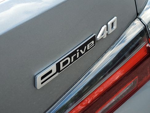 Used 2024 BMW i4 eDrive40 w/ Premium Package RWD image 36