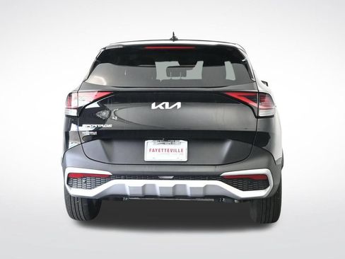 Used 2025 Kia Sportage LX FWD image 6