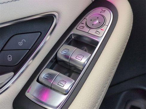 Used 2020 Mercedes-Benz C 300 Cabriolet image 22