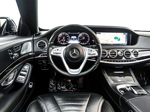 Used 2019 Mercedes-Benz S 560 Sedan image 5