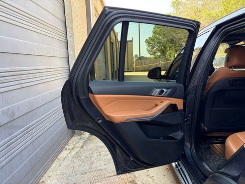 Used 2019 BMW X5 xDrive40i w/ Convenience Package AWD/4WD image 29