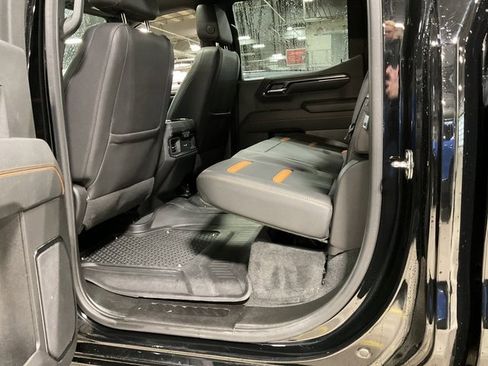 Used 2023 GMC Sierra 1500 AT4 w/ AT4 Preferred Package image 7