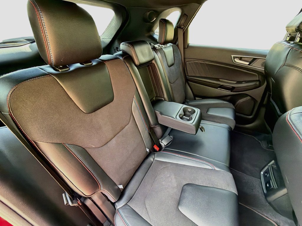 Used 2024 Ford Edge ST w/ Equipment Group 401A AWD/4WD image 31