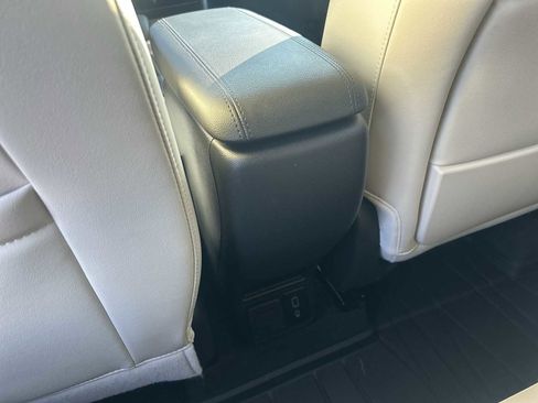 Used 2025 Buick Encore GX Avenir w/ Avenir Convenience Package FWD image 20