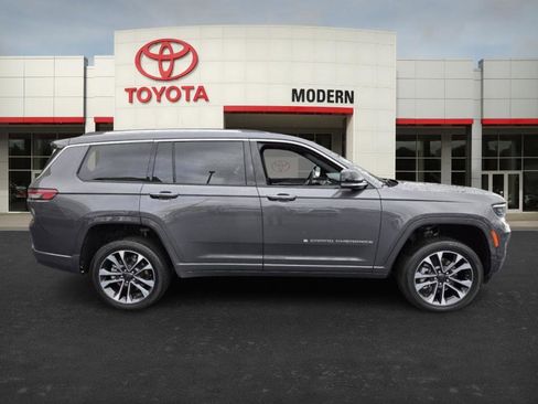 Used 2023 Jeep Grand Cherokee L Overland image 4