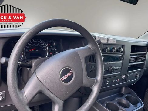 Used 2019 GMC Savana 3500 RWD image 8