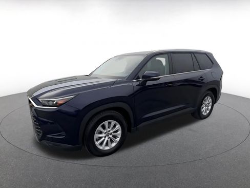 Used 2025 Toyota Grand Highlander XLE image 8