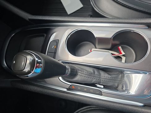 Used 2020 Chevrolet Malibu LT image 20