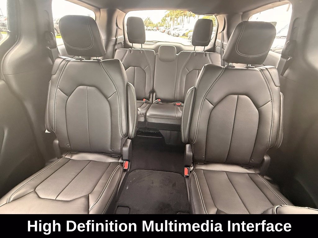 New 2027 Chrysler Pacifica Select w/ Family Tech Group FWD image 23