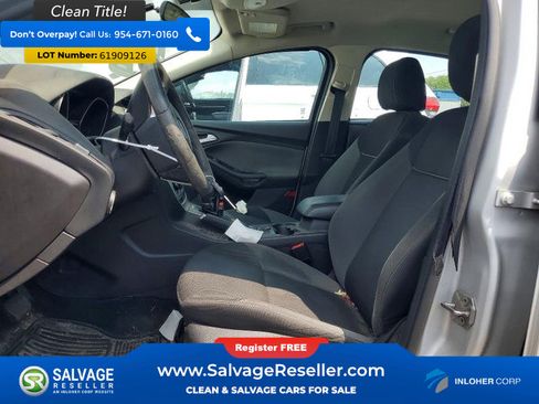 Used 2014 Ford Focus SE w/ SE Winter Package FWD image 9