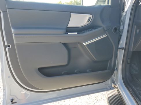 New 2025 Ford Expedition Active image 17